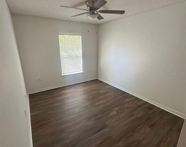 2720 Merrieweather Lane - Photo Thumbnail 3