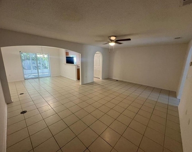 2720 Merrieweather Lane - Photo Thumbnail 16