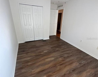 2720 Merrieweather Lane - Photo Thumbnail 4