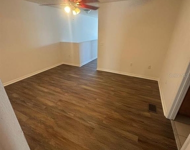 2720 Merrieweather Lane - Photo Thumbnail 11