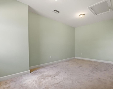 5554 Palm Lake Circle - Photo Thumbnail 54