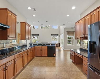 5554 Palm Lake Circle - Photo Thumbnail 26