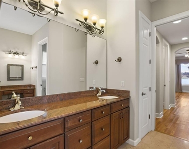 5554 Palm Lake Circle - Photo Thumbnail 35