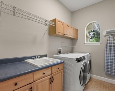5554 Palm Lake Circle - Photo Thumbnail 37