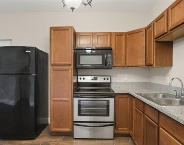 5554 Palm Lake Circle - Photo Thumbnail 47