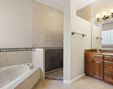 5554 Palm Lake Circle - Photo Thumbnail 33