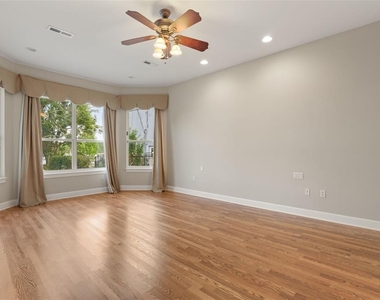 5554 Palm Lake Circle - Photo Thumbnail 29