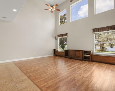 5554 Palm Lake Circle - Photo Thumbnail 17