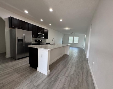 2980 Scarlett Drive - Photo Thumbnail 3