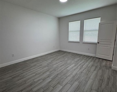 2980 Scarlett Drive - Photo Thumbnail 12