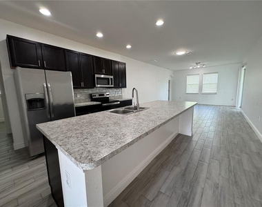 2980 Scarlett Drive - Photo Thumbnail 7