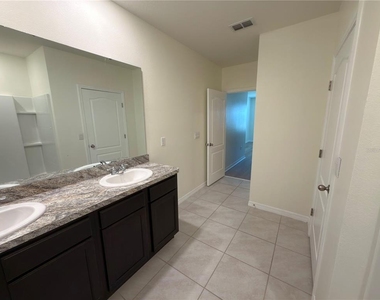 308 Sofia Lane - Photo Thumbnail 18
