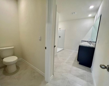 308 Sofia Lane - Photo Thumbnail 13