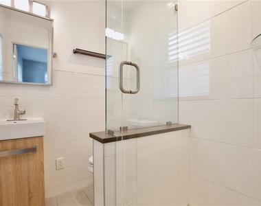 2401 Albert Lee Parkway - Photo Thumbnail 11