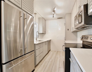 2401 Albert Lee Parkway - Photo Thumbnail 4