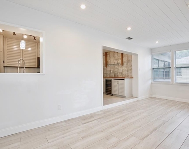 2401 Albert Lee Parkway - Photo Thumbnail 7