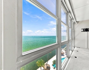 7200 Sunshine Skyway Lane S - Photo Thumbnail 17