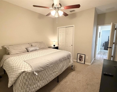 1659 Chatsworth Circle - Photo Thumbnail 14