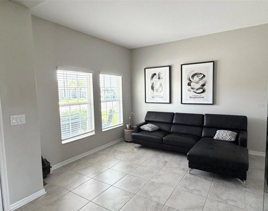 1659 Chatsworth Circle - Photo Thumbnail 6