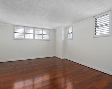 1100 S Orlando Avenue - Photo Thumbnail 12