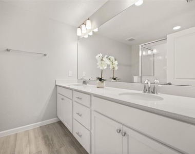 14937 Harvest Street - Photo Thumbnail 16