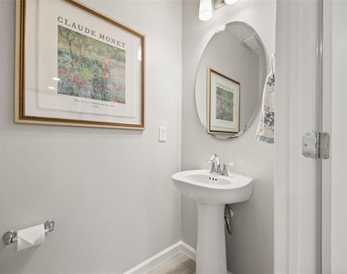 14937 Harvest Street - Photo Thumbnail 10