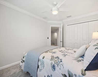 14937 Harvest Street - Photo Thumbnail 24