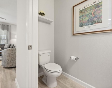 14937 Harvest Street - Photo Thumbnail 11