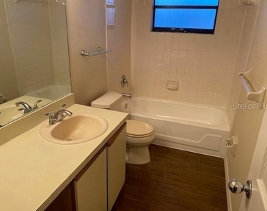 1604 Sunside Square - Photo Thumbnail 7