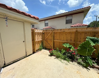 1643 Sandy Point Square - Photo Thumbnail 21