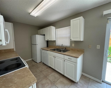 1643 Sandy Point Square - Photo Thumbnail 8