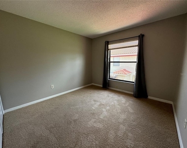 1643 Sandy Point Square - Photo Thumbnail 14