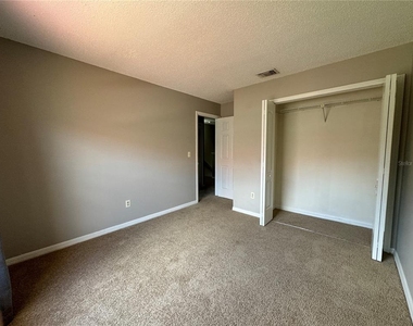 1643 Sandy Point Square - Photo Thumbnail 16