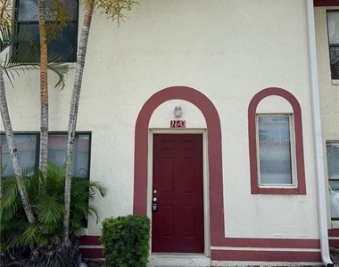 1643 Sandy Point Square - Photo Thumbnail 1