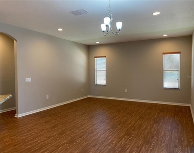 481 Pheasant Drive - Photo Thumbnail 3