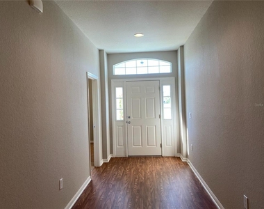 481 Pheasant Drive - Photo Thumbnail 4