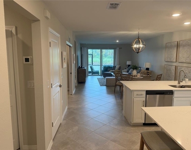 12440 Wellen Golf Street - Photo Thumbnail 3