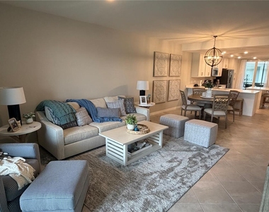 12440 Wellen Golf Street - Photo Thumbnail 8