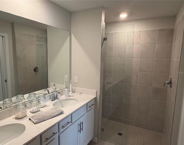 12440 Wellen Golf Street - Photo Thumbnail 13