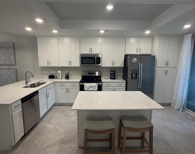 12440 Wellen Golf Street - Photo Thumbnail 4