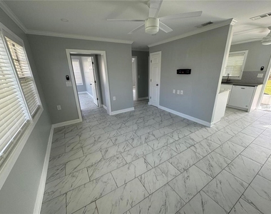 301 Colonia Lane W - Photo Thumbnail 2