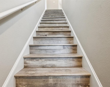 1108 Fox Lake Drive - Photo Thumbnail 19