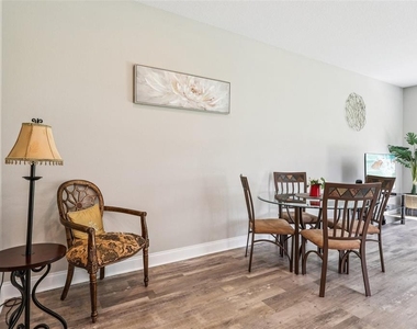 1108 Fox Lake Drive - Photo Thumbnail 10