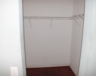 437 Fish Hawk Drive - Photo Thumbnail 11
