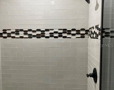 421 E Park Street - Photo Thumbnail 12