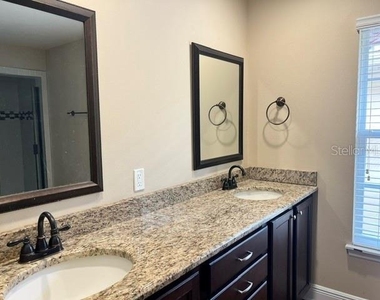 421 E Park Street - Photo Thumbnail 11
