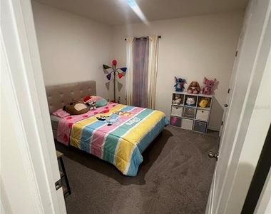 3906 Resting Robin Avenue - Photo Thumbnail 9