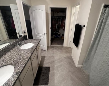 3906 Resting Robin Avenue - Photo Thumbnail 11