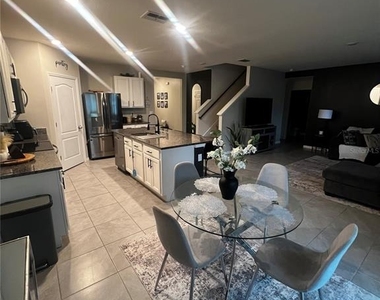 3906 Resting Robin Avenue - Photo Thumbnail 5