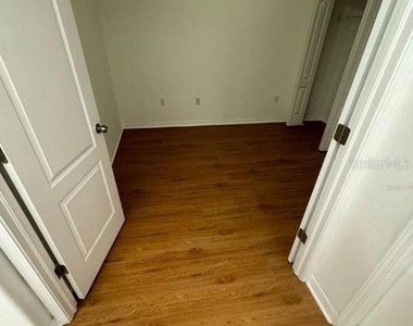 7249 Twin Cedar Lane - Photo Thumbnail 15
